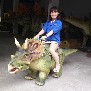 Taug kev Triceratops Scooter Caij