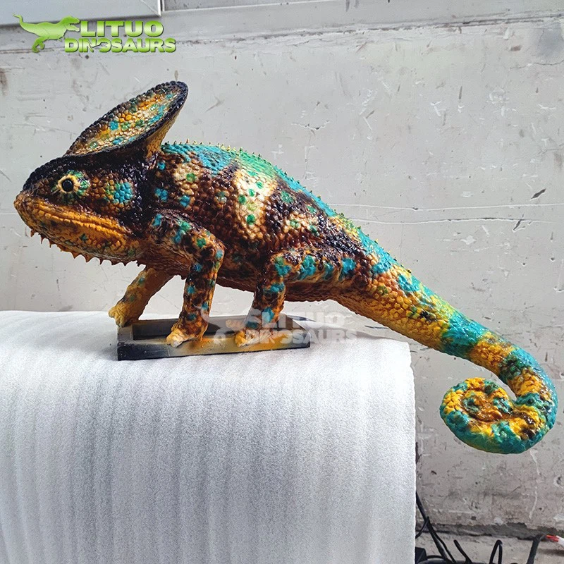 Animatronic Chameleon Animal Model 4 Animatronic Chameleon Animal Model 4